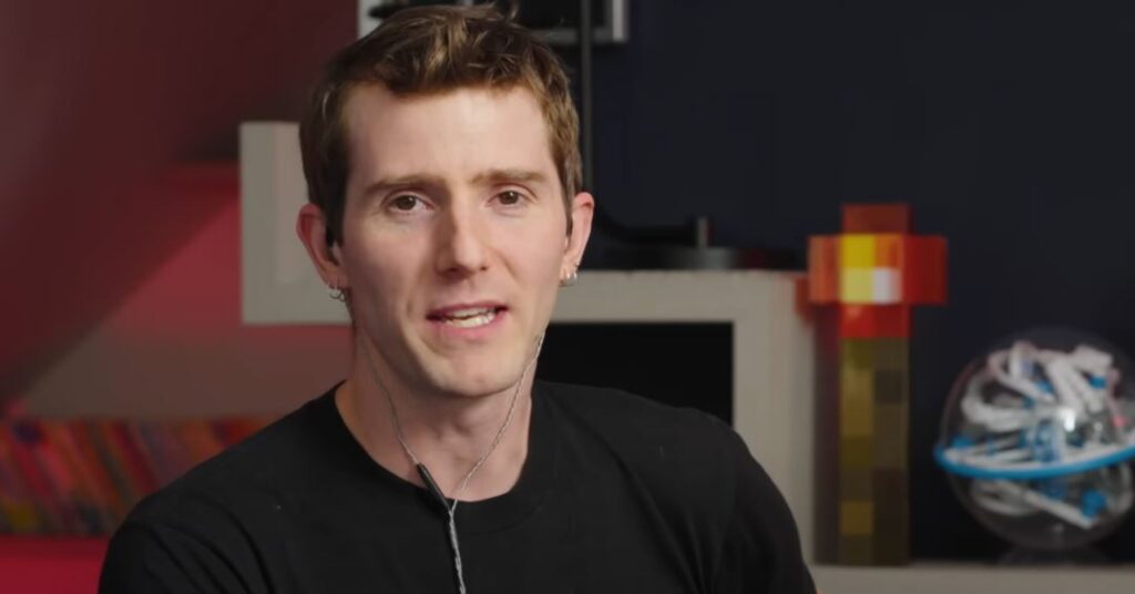 zoey linus tech tips